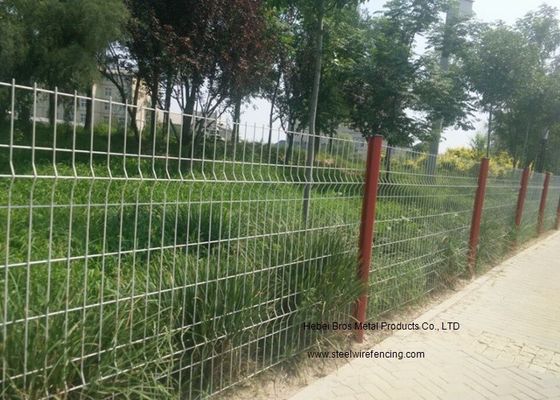 الصين بك المغلفة حديقة ملحومة شبكة أسلاك السياج مع مقاومة التآكل قوية المزود